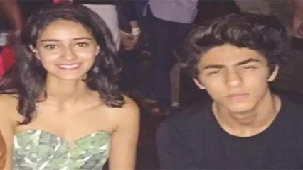 Ananya Panday का Aryan Khan के साथ Chat Viral, मैं गांजा जुगाड़ कर दूंगी | Boldsky
