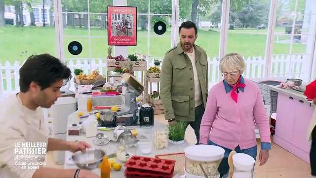 Le meilleur pâtissier : En panique, un candidat fait tomber son gâteau à la dernière minute