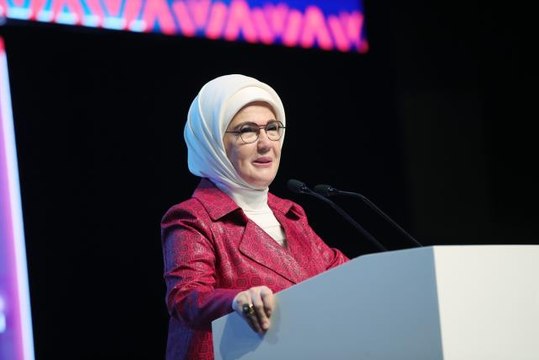 Emine Erdoğan Türkiye-Afrika Kadın Liderlik Diyaloğu Paneli nde konuştu (1)