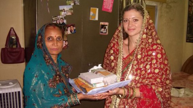 Karwa Chauth 2021: करवा चौथ पर सास को क्या दे बायना, सास नहीं या विधवा है तो क्या करें | Boldsky