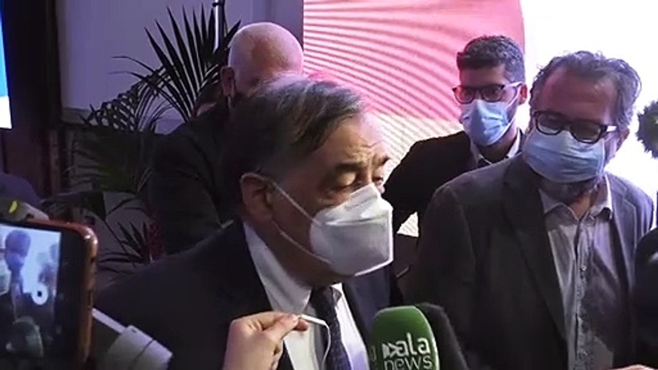 Palermo, il sindaco Orlando: "Ho fiducia nella magistratura, non mi dimetto"