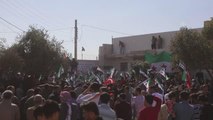 Tel Rıfatlılar topraklarına yuvalanan YPG/PKK ile Esed rejimini protesto etti