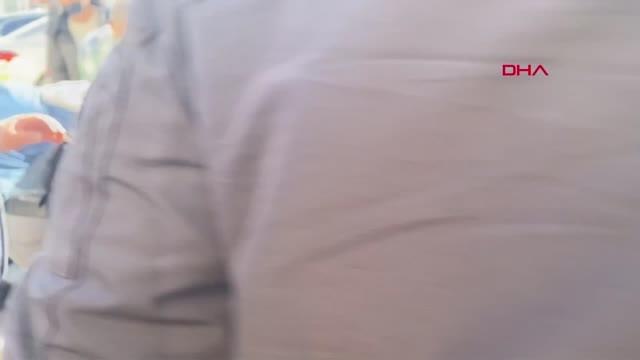 AYAĞI BETON SAKSIYA SIKIŞAN KÖPEK İÇİN SEFERBER OLDULAR