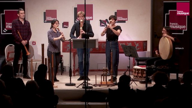 Into the Winds : Bassadanza Zoglioza / Ballo francese Les petits riens / Voltate in ça Rosina