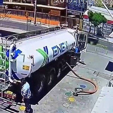 Quand le chauffeur d'une citerne oublie le frein à main