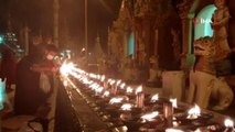 Myanmar'da Thadingyut Işık Festivali renkli görüntülere sahne oldu