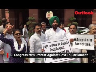 Congress MPs Protest Against Govt In Parliament