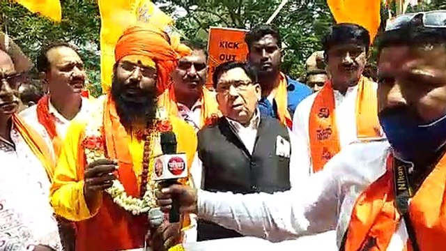बांग्लादेश में मंदिरों पर हमले के विरोध में प्रदर्शन