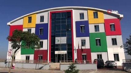 TÜGVA önünde tekme tokat kavga