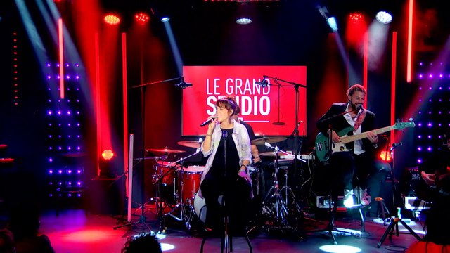 Zaz interprète De couleurs vives dans Le Grand Studio RTL