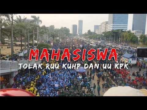 Detik-Detik Mahasiswa Indonesia Geruduk Gedung DPR