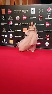 بسمة مصطفى بإطلالة مميزة على ريد كاربت ختام الجونة السينمائي