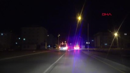 OTOMOBİL ÇALAN OĞLUNA ADLİYE ÇIKIŞI SALDIRIP, TEPKİ GÖSTERDİ