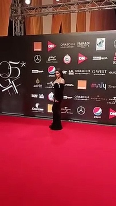 سمية الخشاب في حفل ختام مهرجان الجونة 2021