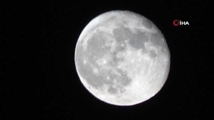 Yüksekova'da mest eden dolunay manzarası