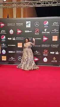 الإطلالة الأولى لفيفي عبده في حفل ختام مهرجان الجونة