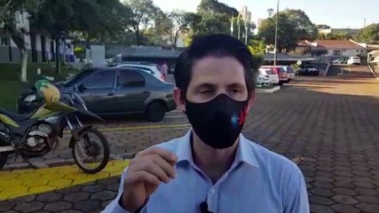 Advogado de adolescente baleada no Parque dos Ipês fala com a imprensa sobre o caso