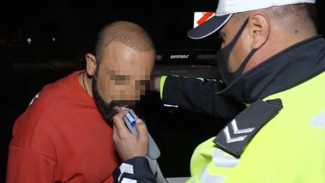 Kaza yapan ehliyetsiz sürücü 2.44 promil alkollü çıkınca “Çok mu içmişim?” diye polise sordu