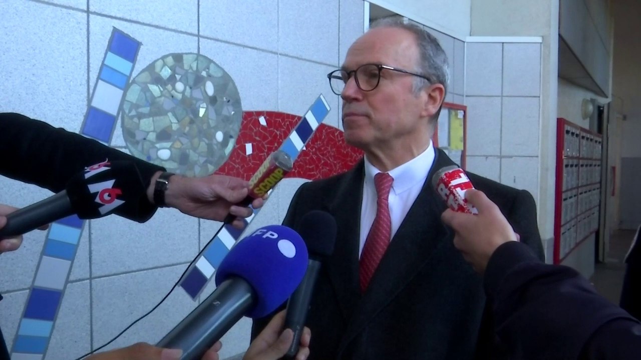 Policiers visés par des tirs à Lyon: le ministre de l'Intérieur a "accordé des renforts" au préfet de région pour mener "des opérations de sécurisation"