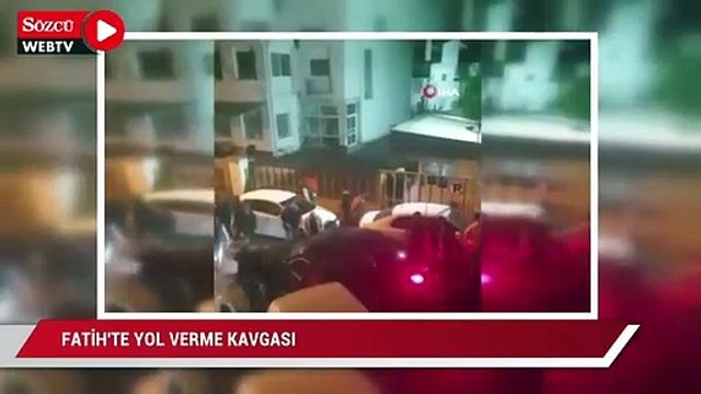 Fatih’te yol verme kavgasında sopalı dayak kamerada
