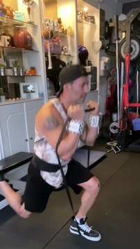 Voici mon entraînement Jambes avec les élastiques de résistance de ce dimanche fin d’après midi