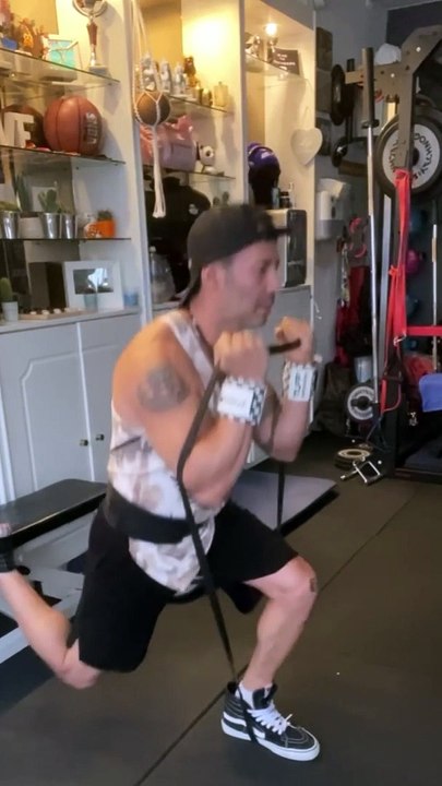 Voici mon entraînement Jambes avec les élastiques de résistance de ce dimanche fin d’après midi