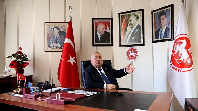 Cemal Enginyurt: Hâlâ ses vermiyorsunuz, pusudasınız. Yetti gari, gidin bari…