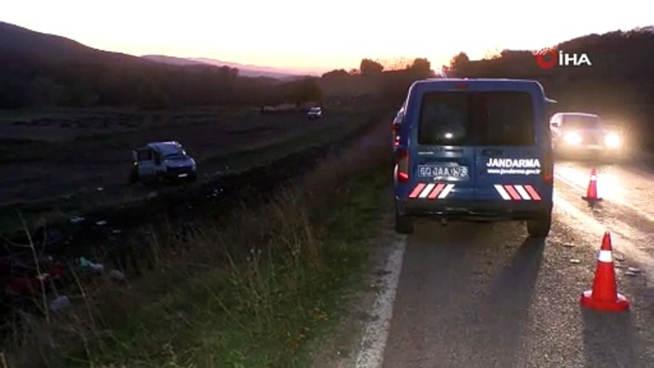 En acı bekleyiş: Ölen gencin başında gözyaşı döktü