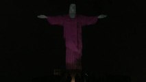 El Cristo Redentor de Río de ilumina de rosa para concienciar sobre el cáncer de mama