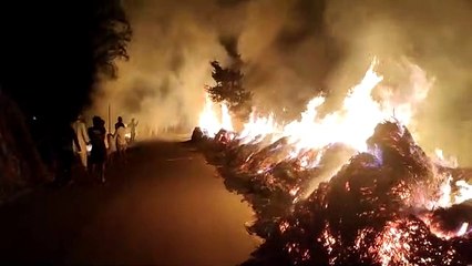 सड़क किनारे रखी लाखों रुपए की कड़वी में लगाई आग