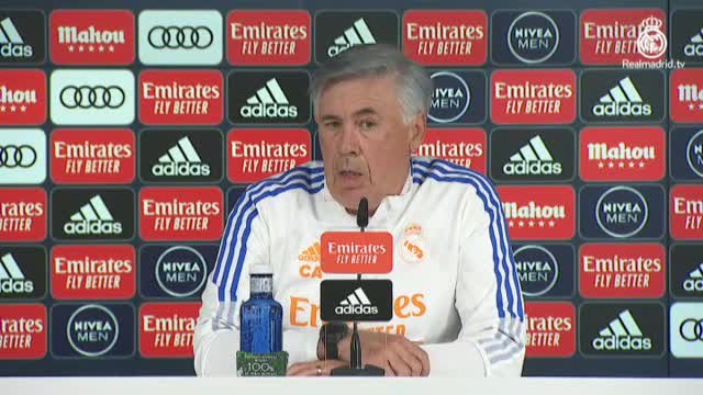 Ancelotti no se ve favorito pero cree que es el momento de ganar al Barça en el Camp Nou