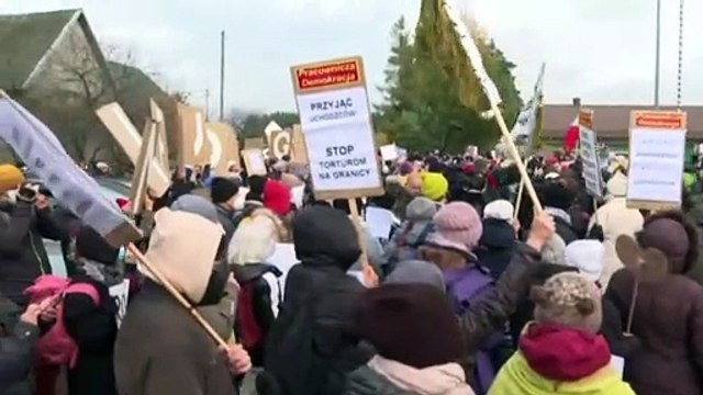 Migrantes bloqueados na fronteira entre a Polónia e Bielorrússia