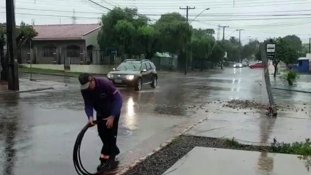 Tempestade deixa rastros de destruição em Cascavel