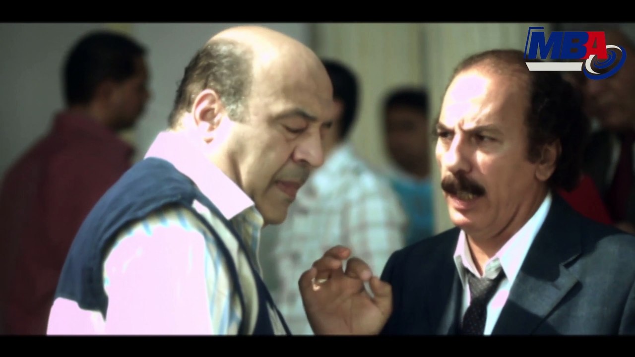 القبض على عائلة ادم ( تامر حسني ) و اضرار الظابط على القبض عليه