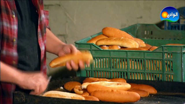 المعلمه كيداهم ( فيفي عبده ) بتوصل الممنوعات دليفري مسلسل كيد النسا 1