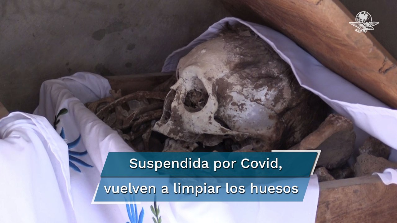 Vuelven a abrir las tumbas y limpian los huesos de sus muertos en Yucatán