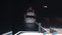 Arıza yapan balıkçı teknesi meslektaşları tarafından kurtarıldı