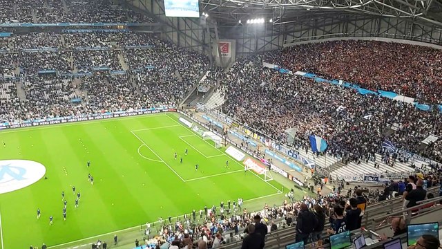 OM-PSG: la bronca du Vélodrome à l'entrée des Parisiens