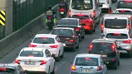 İstanbul'da haftanın ilk iş gününde trafik yoğunluğu