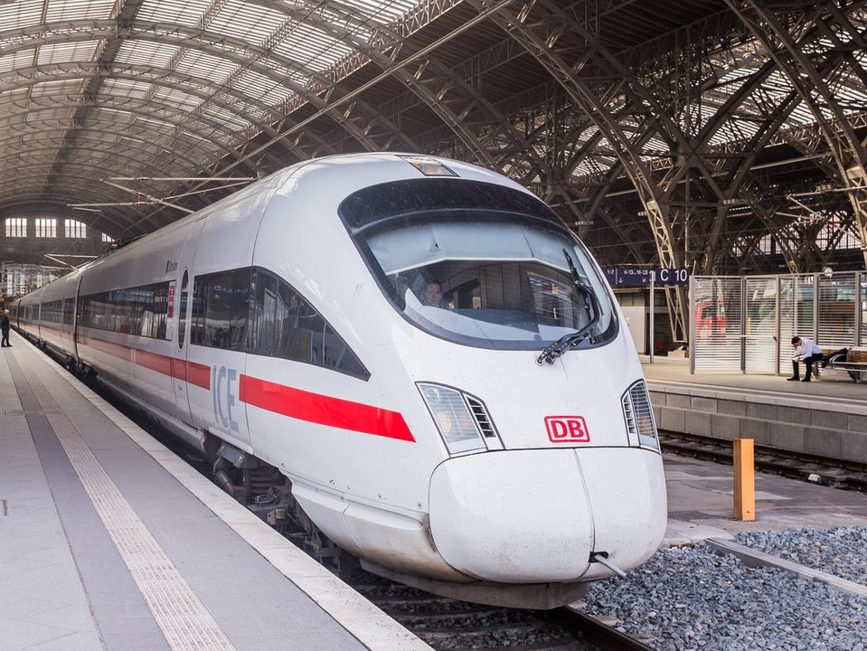 Zehntausende Sitzplätze mehr: Bahn will zu Weihnachten aufstocken