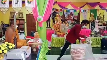 “พรรคก้าวไกล” มอบข้าวสาร อาหารแห้งสนับสนุนโครงการช่วยวัด,พระสงฆ์ฝ่าวิกฤติโควิด