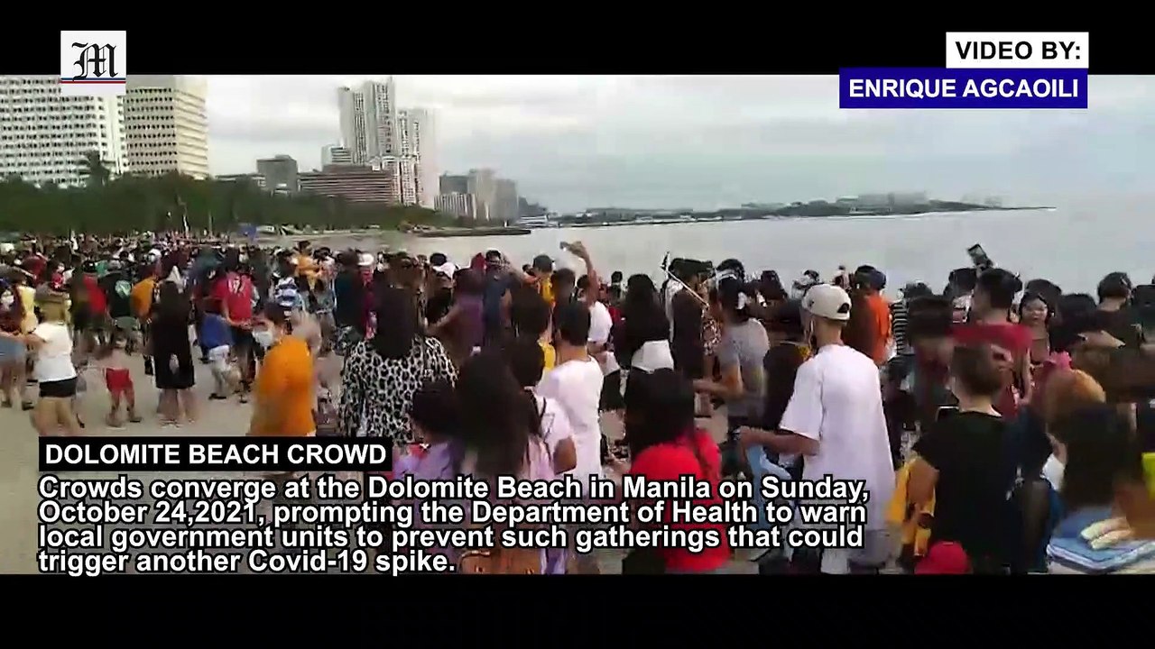 Dolomite Beach crowd