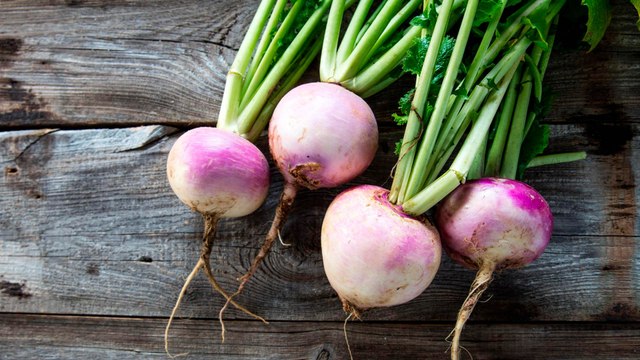 8 Propiedades y Beneficios del Nabo ✅