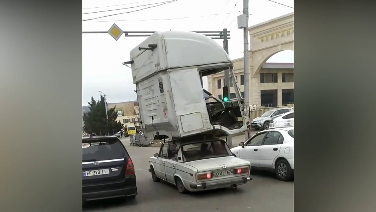 TOTAL IDIOTS AT WORK PART 4