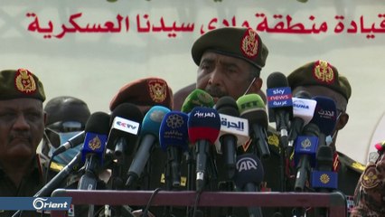 انقلاب السودان.. قادة الجيش يعتقلون رئيس الحكومة وإضرابات عامة تتواصل في المطارات والمشافي