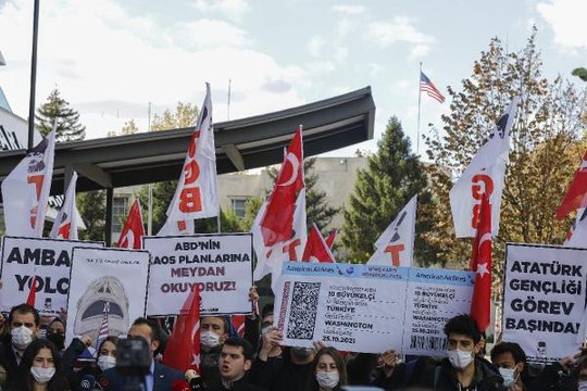 TGB'den ABD Büyükelçiliği önünde '10 büyükelçi' tepkisi