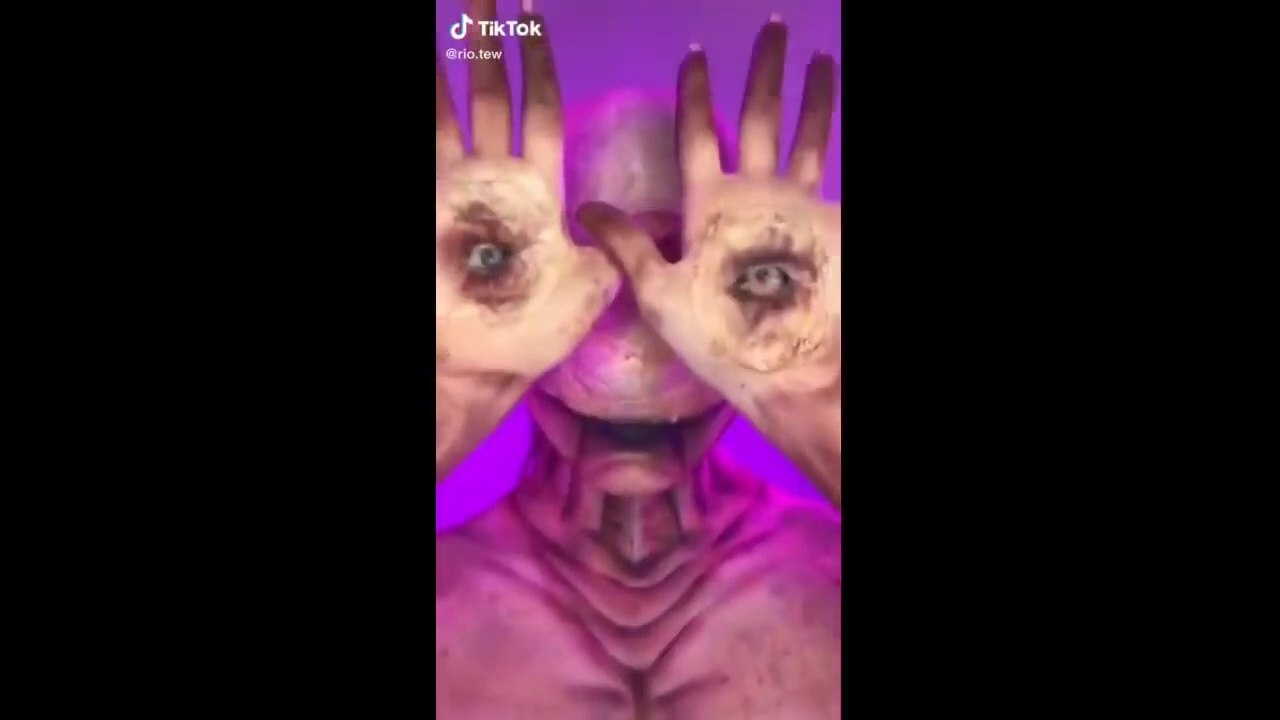 Spooky Art Tik Toks to get You in the Mood for Halloween