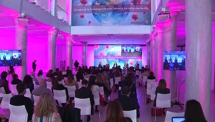 La creadora de la vacuna de Astrazeneca pide que se vacune a todo el mundo