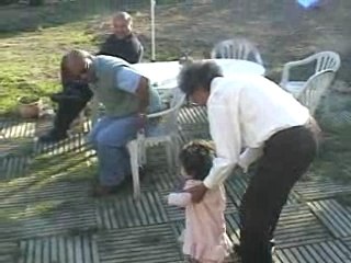 Je marche avec mamie