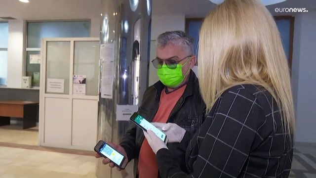 Szigorítanak Romániában, a plázákban már nem elég a negatív koronavírus-teszt
